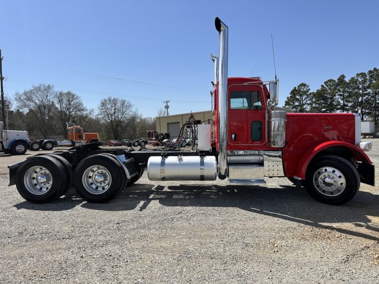 2015 PETERBILT  389 DAYCAB GLIDER KIT photo 4