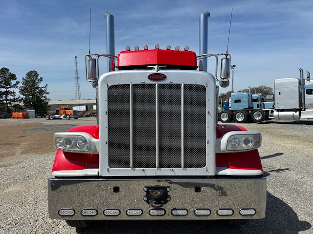 2015 PETERBILT  389 DAYCAB GLIDER KIT photo 2