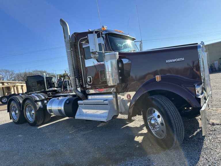 2023 KENWORTH W900L DAYCAB photo 3