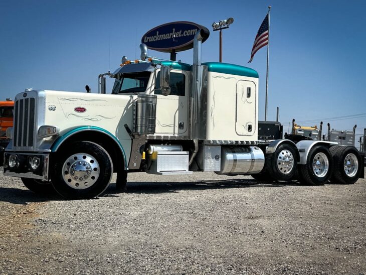 2015 PETERBILT 389 TRI AXLE SLEEPER 274882