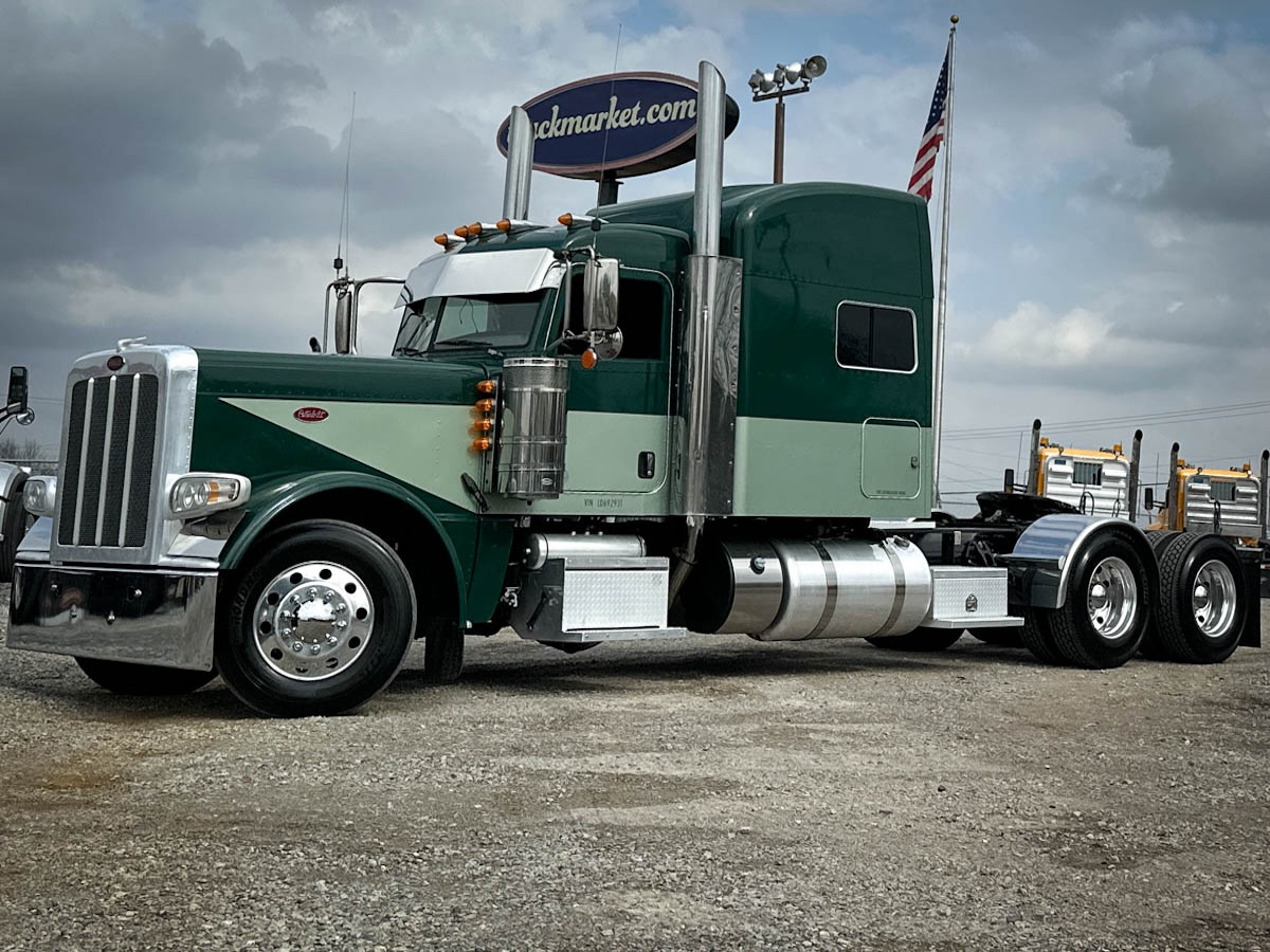 2020 PETERBILT 389 SLEEPER
