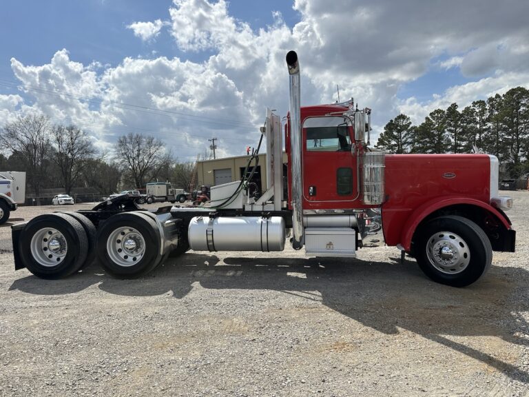 2015 PETERBILT 389 DAYCAB GLIDER KIT photo 4