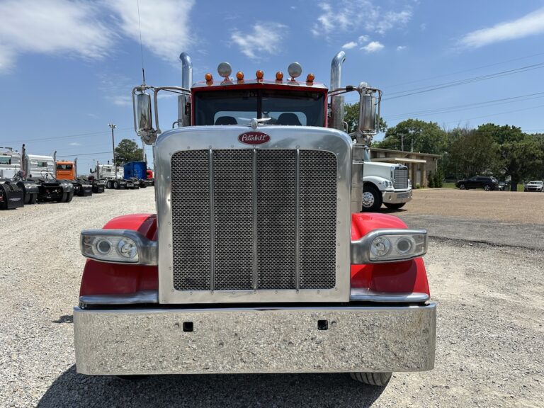 2018 PETERBILT 389 DAYCAB photo 2