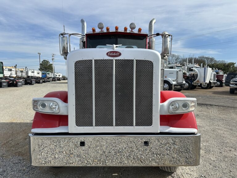 2018 PETERBILT 389 DAYCAB photo 2