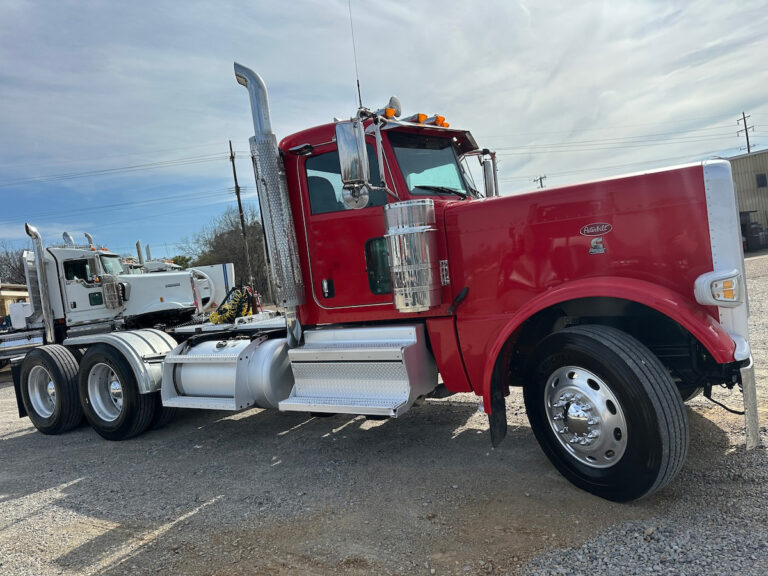 2018 PETERBILT 389 DAYCAB photo 3