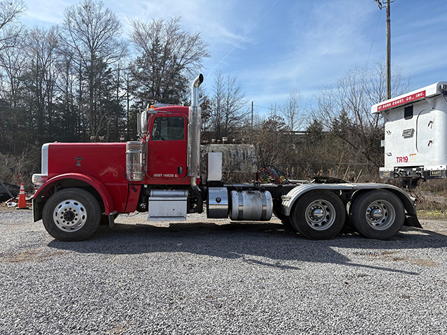 2018 PETERBILT 389 DAYCAB 457607