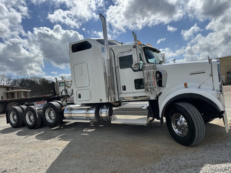 2022 KENWORTH W900 TRI AXLE SLEEPER photo 3