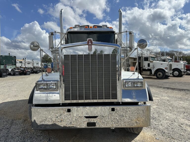 2022 KENWORTH W900 TRI AXLE SLEEPER photo 2