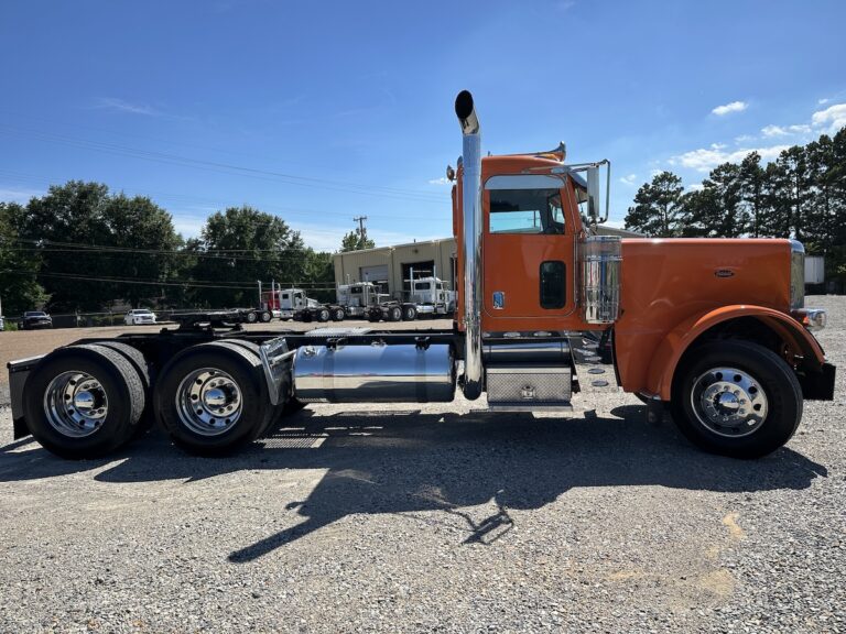 2014 PETERBILT 389 DAYCAB GLIDER KIT photo 4