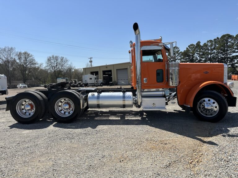 2014 PETERBILT 389 DAYCAB GLIDER KIT photo 4