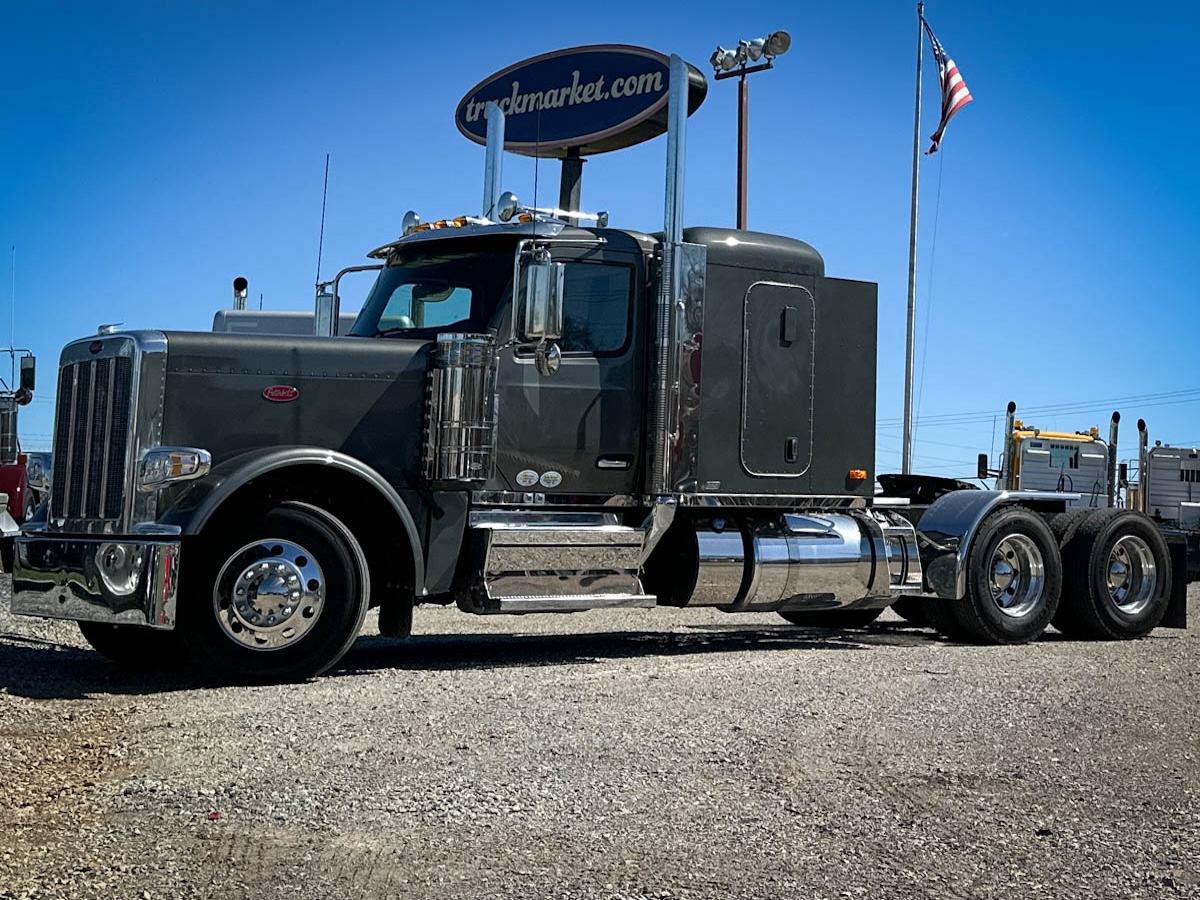 2026 PETERBILT 589 SLEEPER 779291