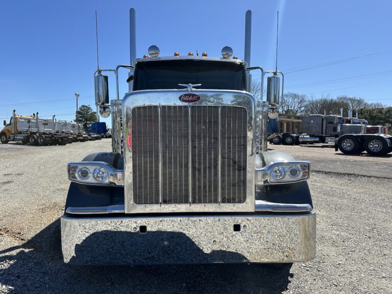 2026 PETERBILT 589 SLEEPER photo 2