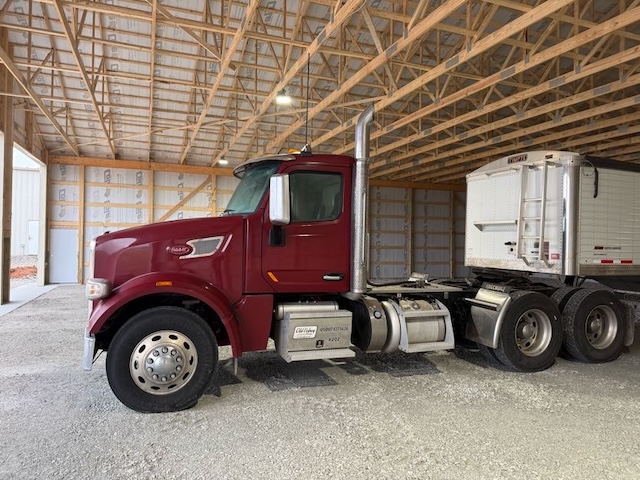 2020 PETERBILT 567 DAYCAB photo 2