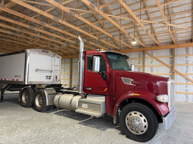 2020 PETERBILT 567 DAYCAB photo 1