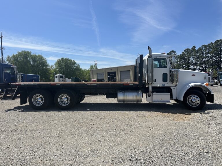 2009 PETERBILT 367 FLATBED TRUCK photo 4