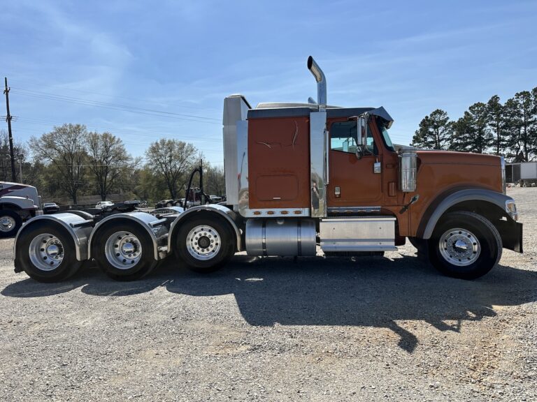 2016 INTERNATIONAL 9900i TRI AXLE SLEEPER photo 4