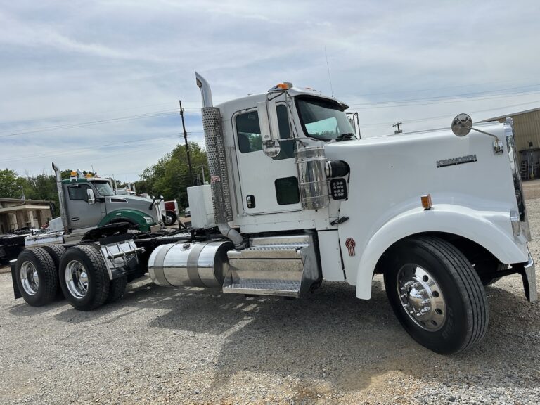 2018 KENWORTH W900 DAYCAB photo 3