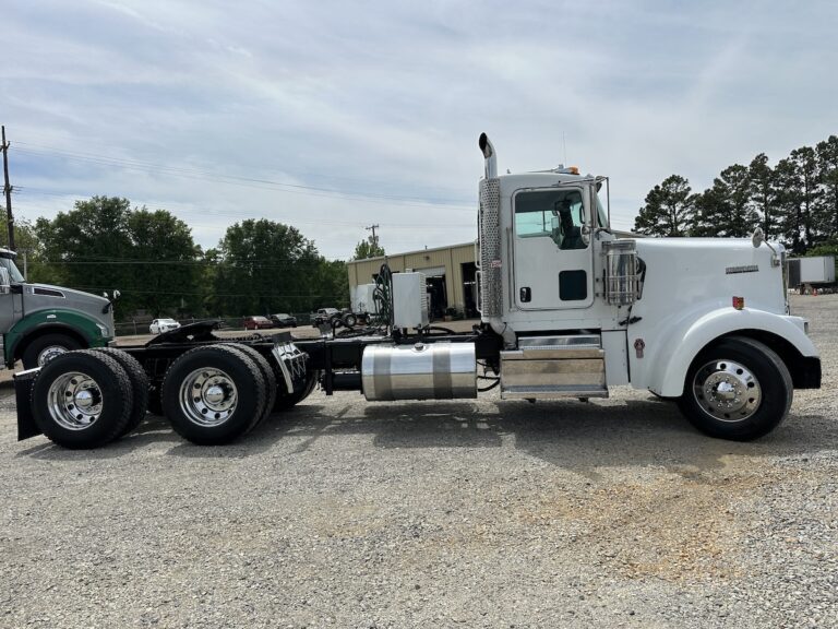 2018 KENWORTH W900 DAYCAB photo 4