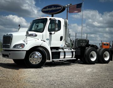 2014 Freightliner M2 Daycab Fn1267