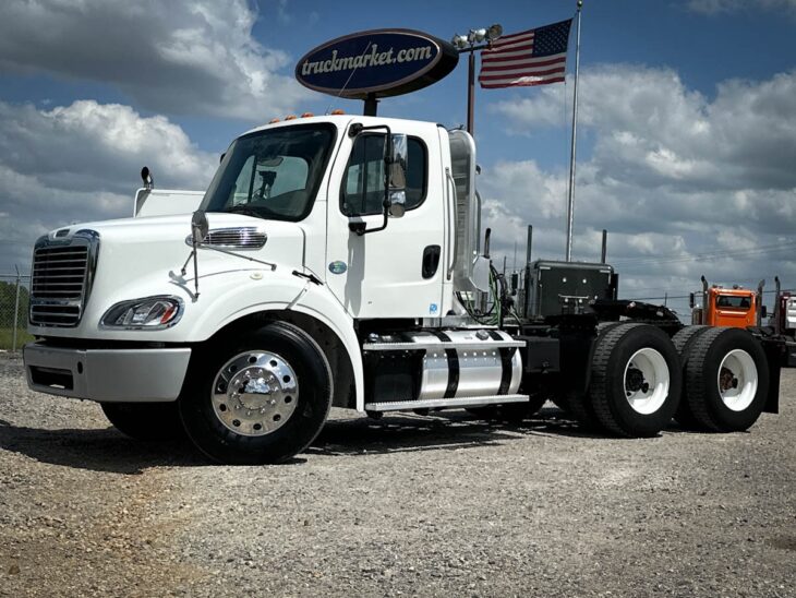 2014 FREIGHTLINER M2 DAYCAB FN1267