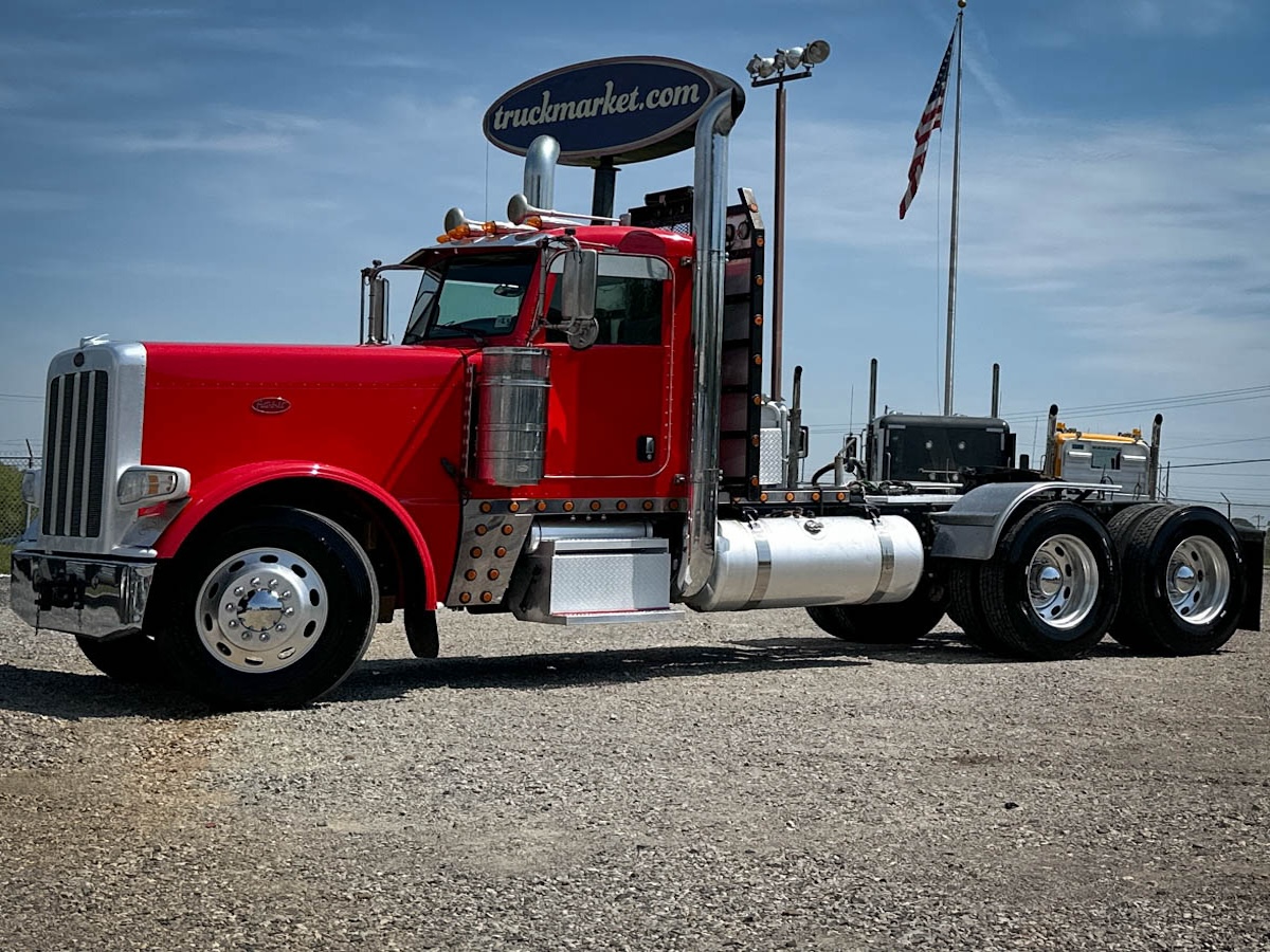 2018 PETERBILT 389 DAYCAB GLIDER KIT 456939