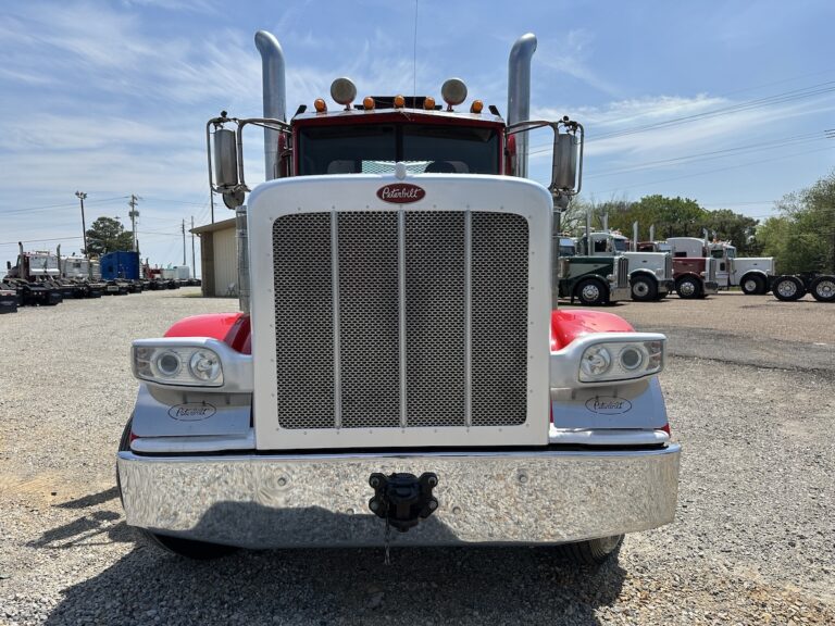 2018 PETERBILT 389 DAYCAB GLIDER KIT photo 2