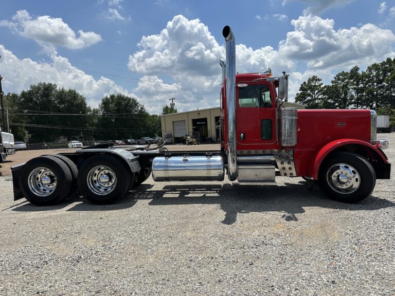 2018 PETERBILT 389 DAYCAB GLIDER KIT photo 4