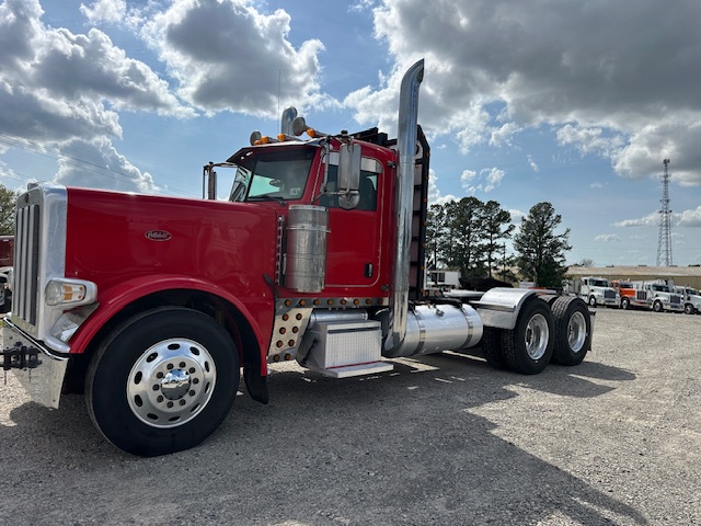 2018 PETERBILT 389 DAYCAB GLIDER KIT photo 3