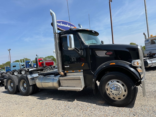 2020 PETERBILT 567 DAYCAB 667175
