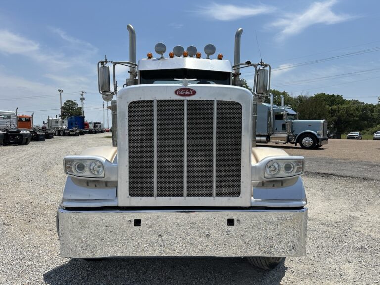 2016 PETERBILT 389 DAYCAB GLIDER KIT photo 2
