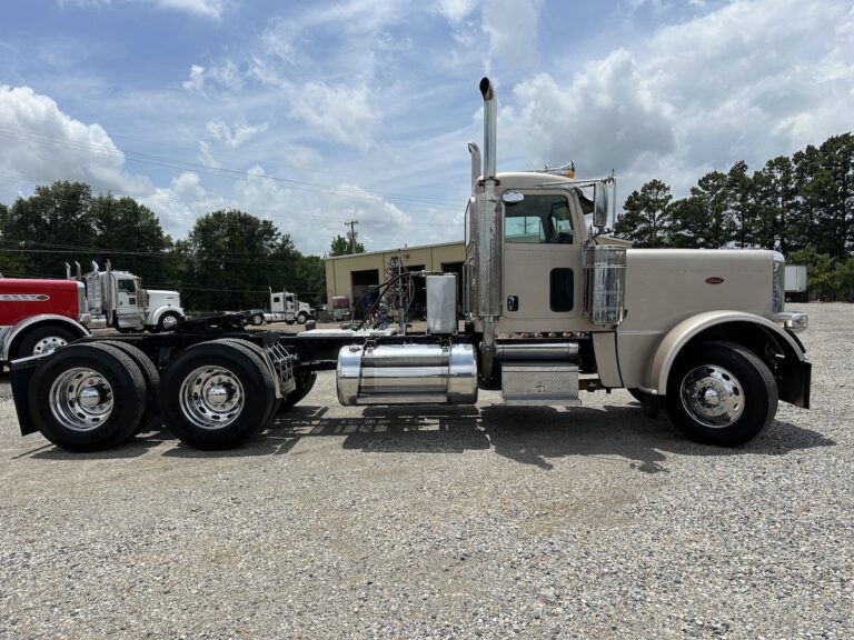 2016 PETERBILT 389 DAYCAB GLIDER KIT photo 4