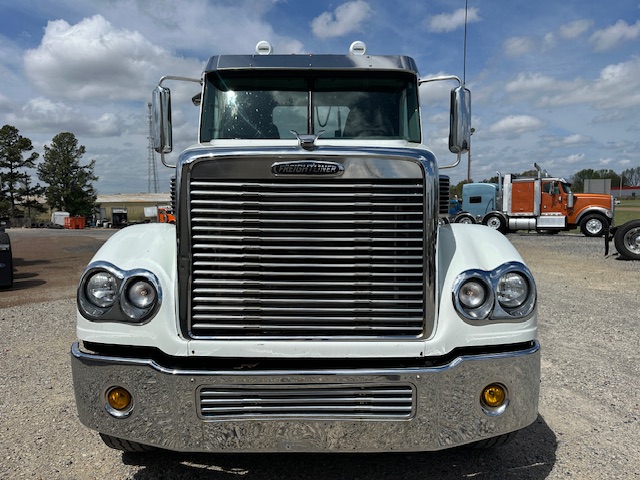 2020 FREIGHTLINER CORONADO DAYCAB GLIDER KIT photo 2