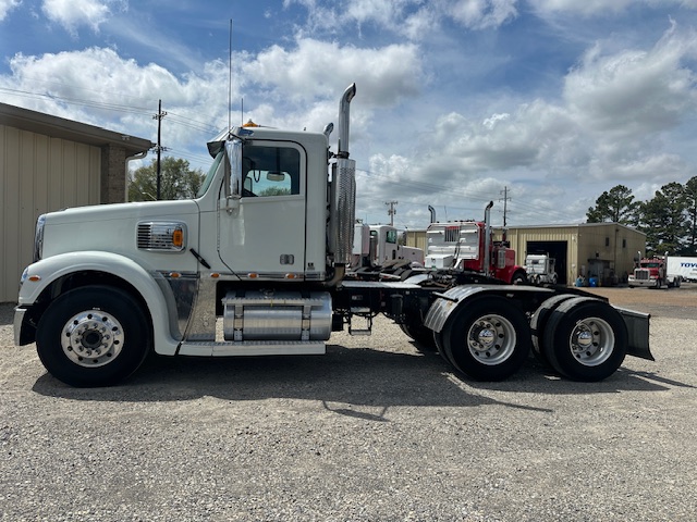 2020 FREIGHTLINER CORONADO DAYCAB GLIDER KIT photo 3