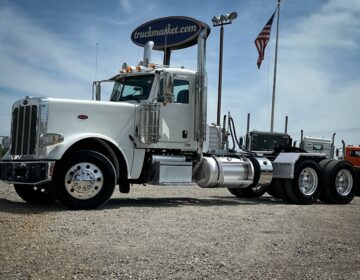 2023 Peterbilt 389 Daycab 798268