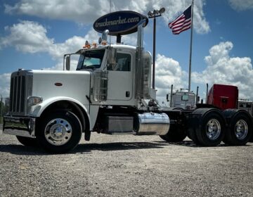 2022 Peterbilt 389 Daycab 798024