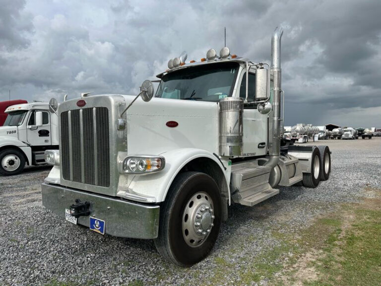 2025 PETERBILT 589 DAYCAB 700804