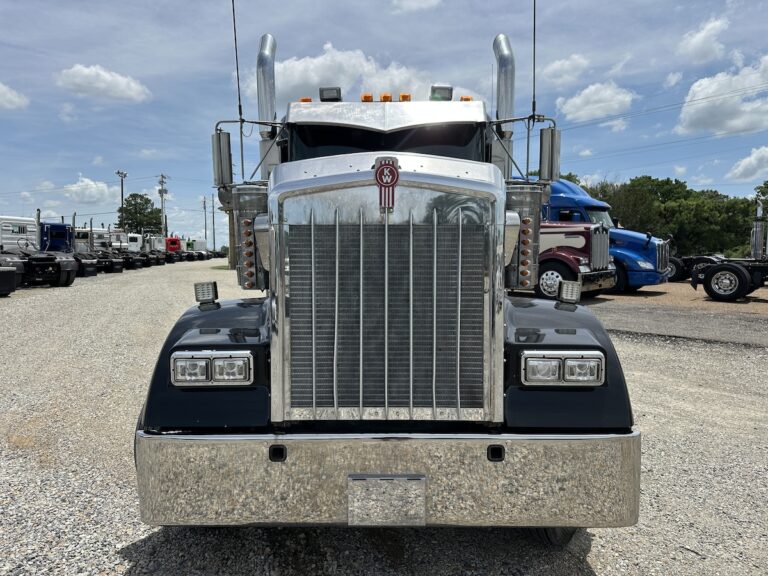 2017 KENWORTH W900L GLIDER KIT photo 2