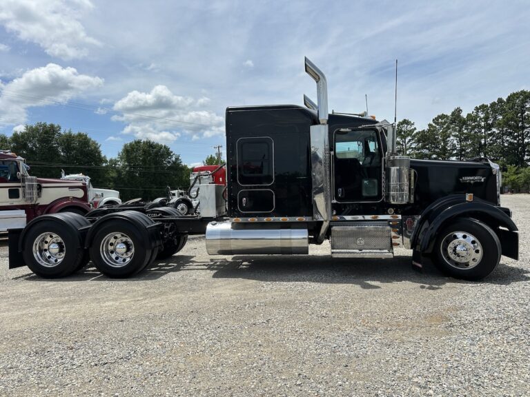 2017 KENWORTH W900L GLIDER KIT photo 4