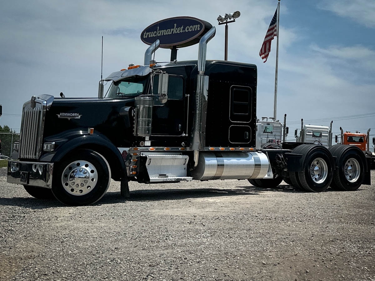 2017 KENWORTH W900L GLIDER KIT 183459