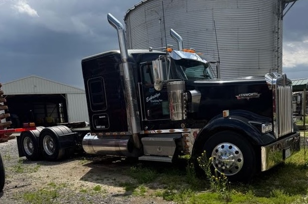 2017 KENWORTH W900L GLIDER KIT