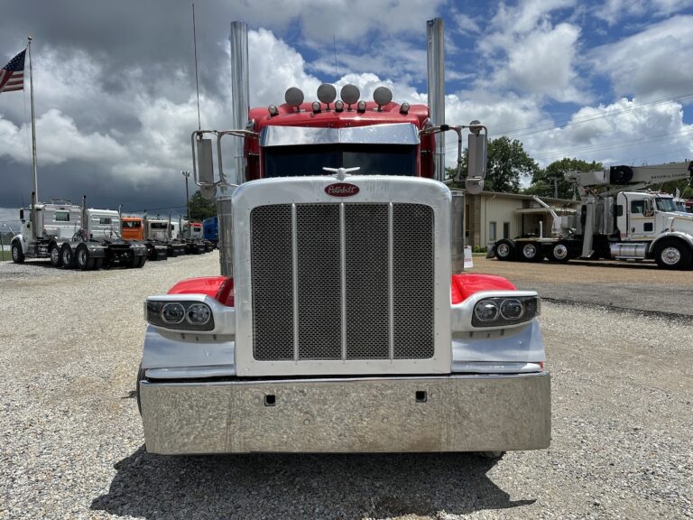 2013 PETERBILT 389 PRE ELOG SLEEPER photo 2