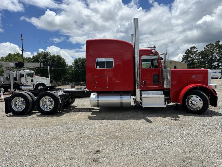 2013 PETERBILT 389 PRE ELOG SLEEPER photo 4