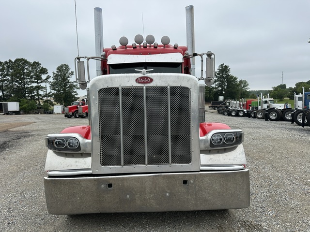 2013 PETERBILT 389 PRE ELOG SLEEPER photo 2