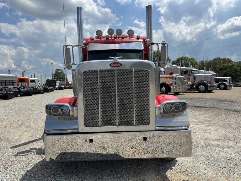 2013 PETERBILT 389 PRE ELOG SLEEPER photo 2
