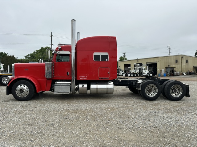 2013 PETERBILT 389 PRE ELOG SLEEPER photo 4
