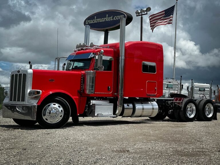 2013 PETERBILT 389 PRE ELOG SLEEPER photo 1