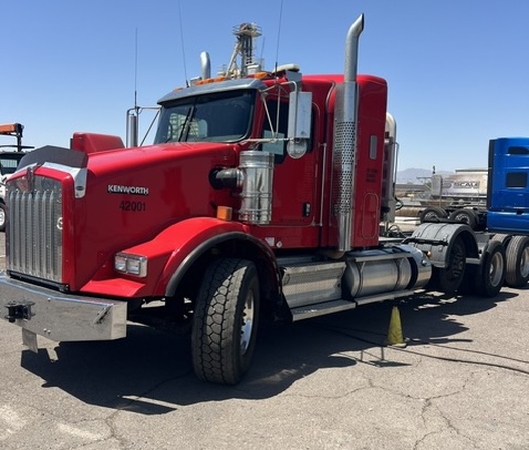 2021 KENWORTH T800 TRI AXLE SLEEPER 441031