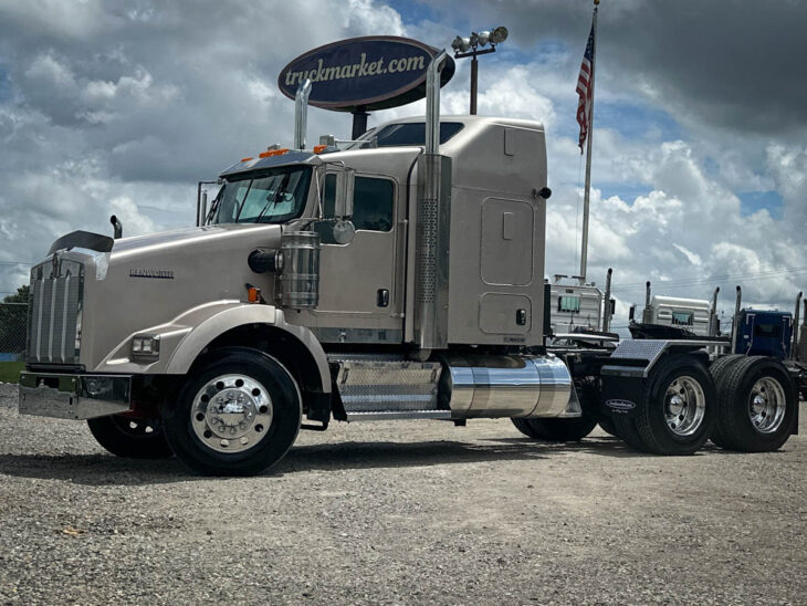 2012 KENWORTH T800 SLEEPER 957250