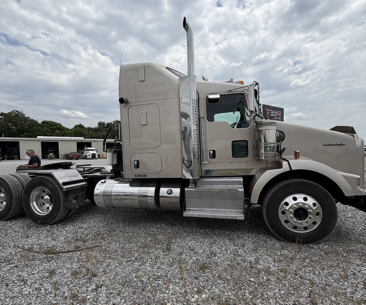 2012 KENWORTH T800 SLEEPER