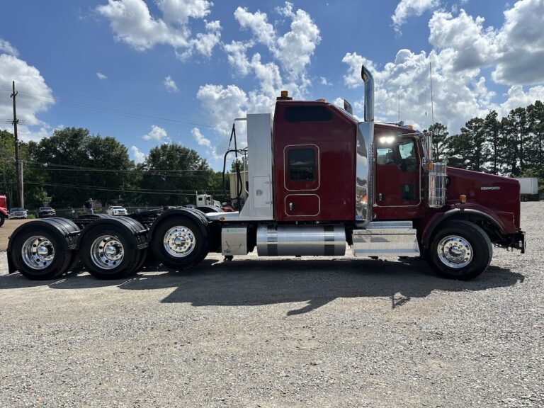 2025 KENWORTH T800W TRI AXLE SLEEPER photo 4
